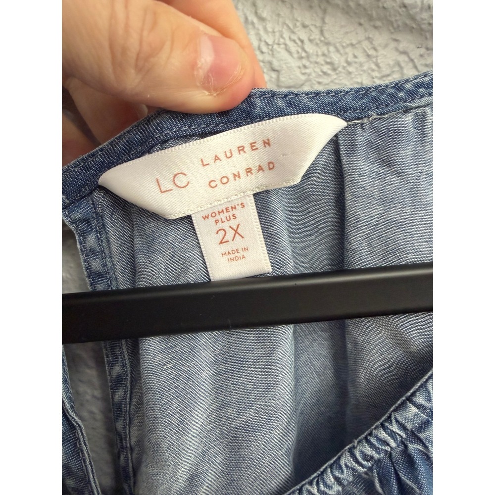 LC Lauren Conrad Women Plus 2X Blue Lyocell Chambray Lace Sleeve Peasant Blouse - Picture 2 of 6